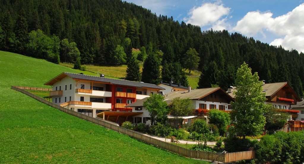 Garni B&B Sunnseitn Dobbiaco Exterior photo